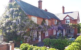 Bed And Breakfast Cotton Farm  3*